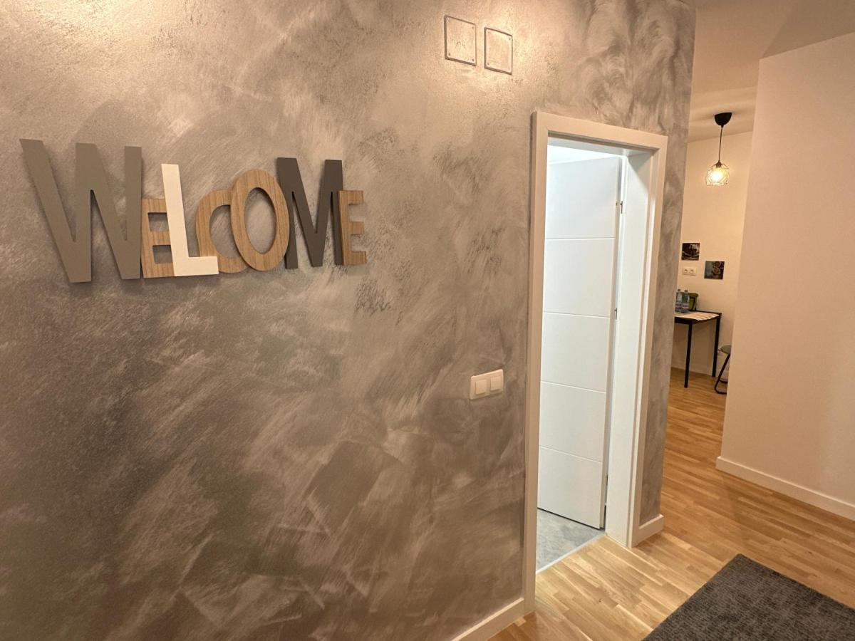 Art Apartment Bucarest Esterno foto
