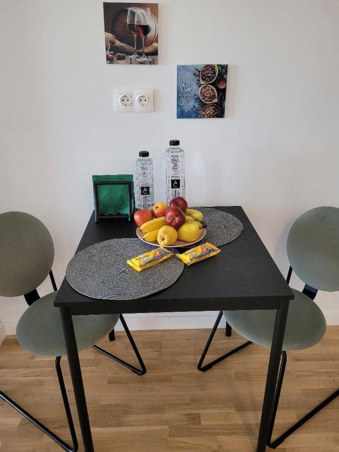 Art Apartment Bucarest Esterno foto